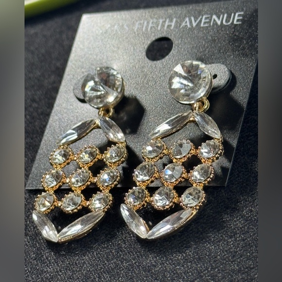 Glamorous Saks Fifth Avenue Crystal Post With Dangle Waffle Design 2in - Picture 4 of 9